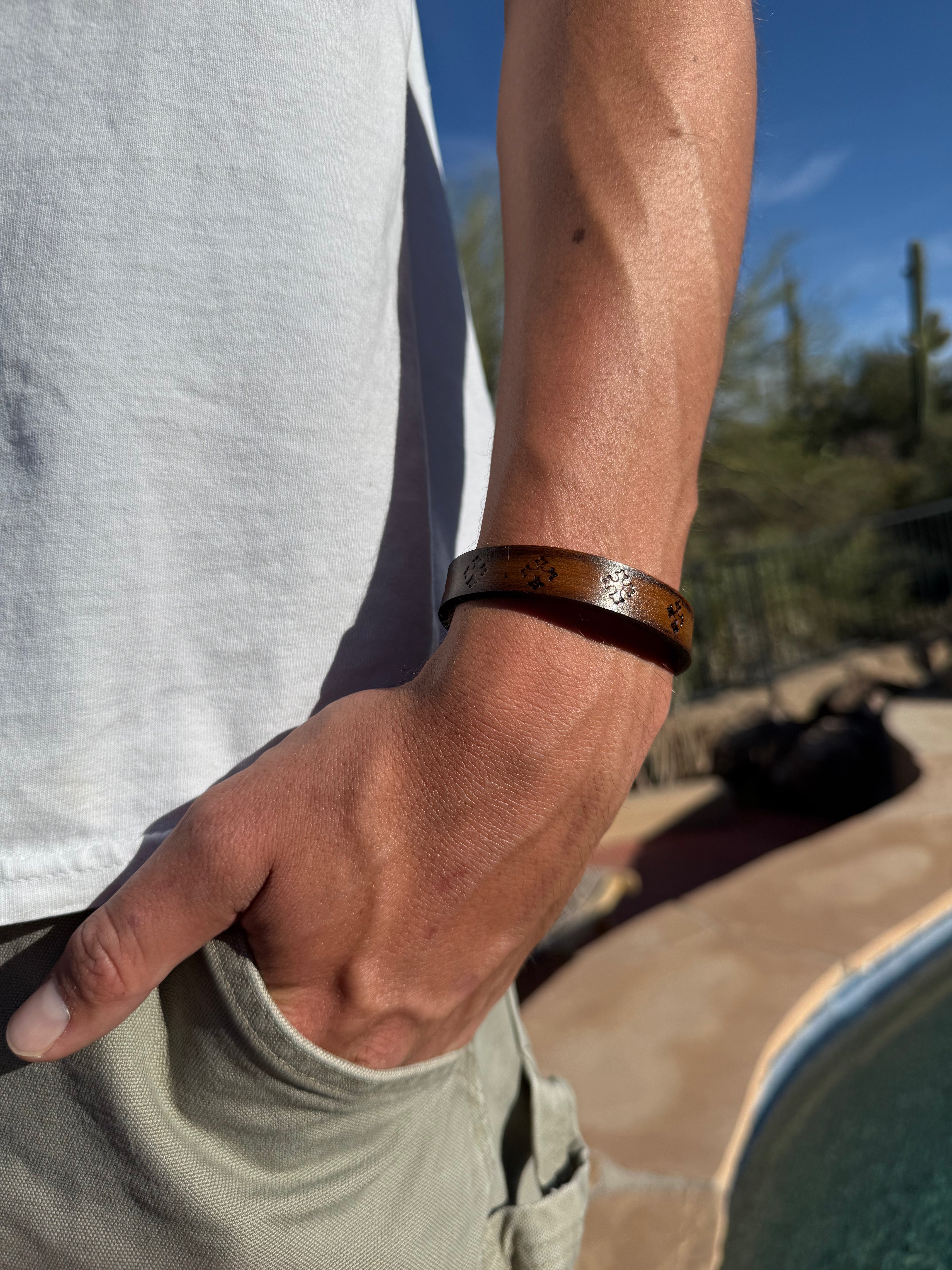 CROSS BRACELET